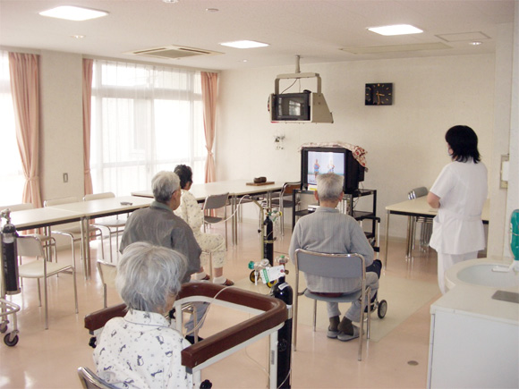 写真：南京都病院のながいき呼吸体操の様子